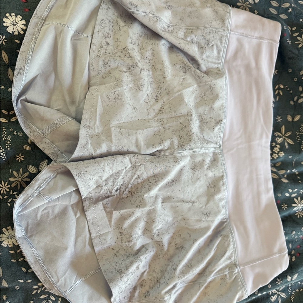 Lululemon size 6